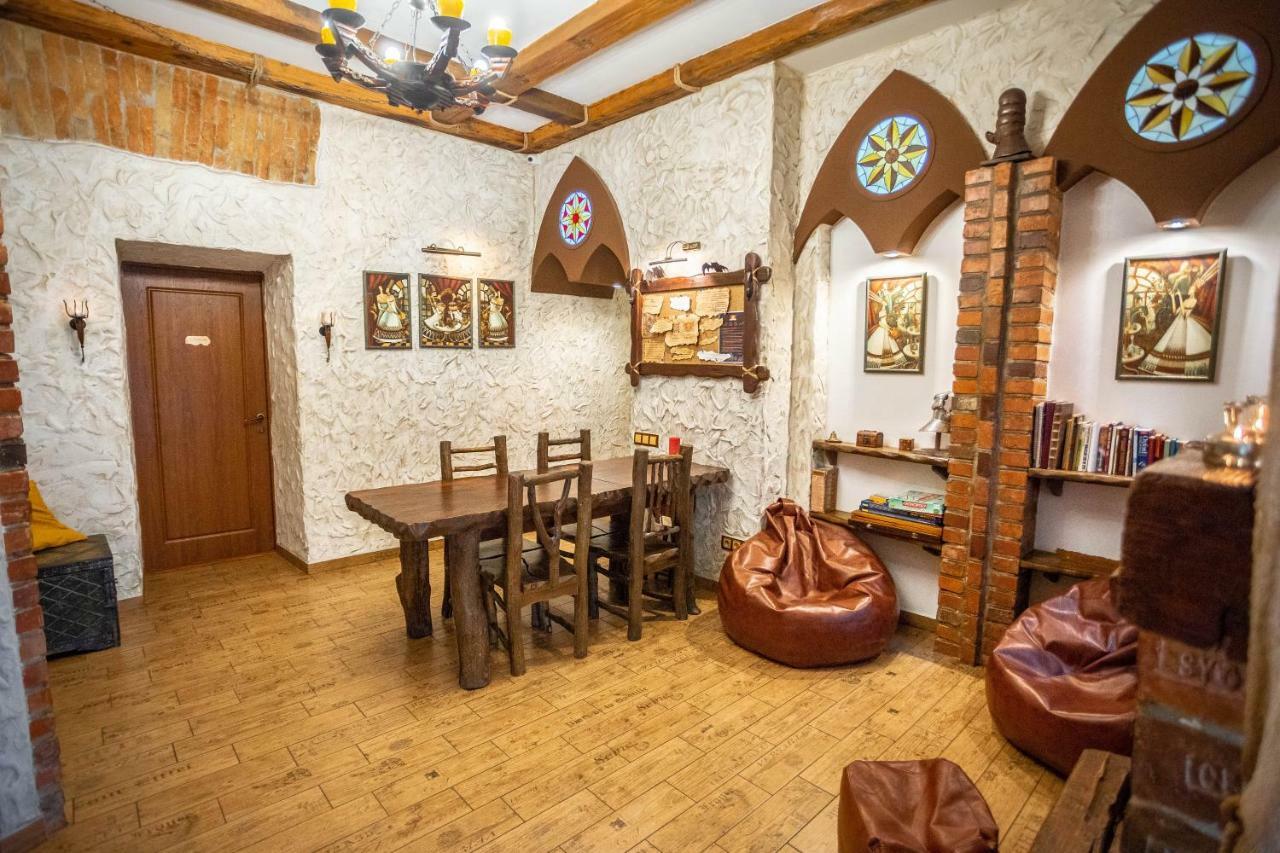 Ghostel - Medieval Hostel Lviv Luaran gambar